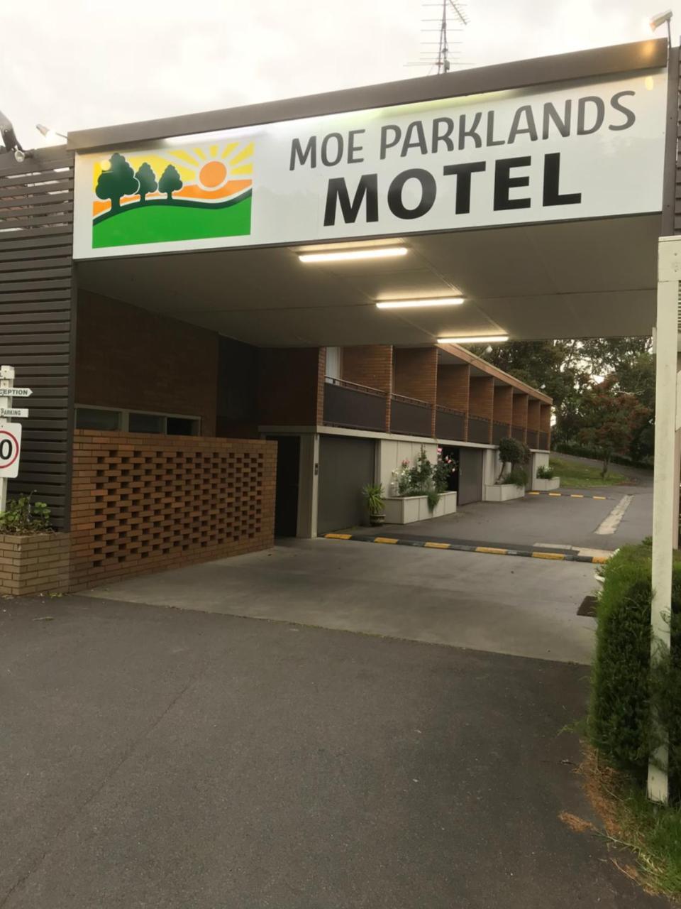 Moe Parklands Motel Экстерьер фото